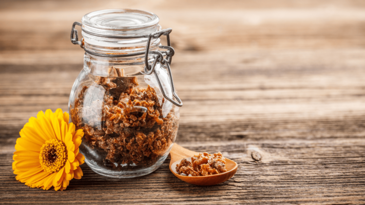 مصادر العكبر (صمغ النحل) في المغرب